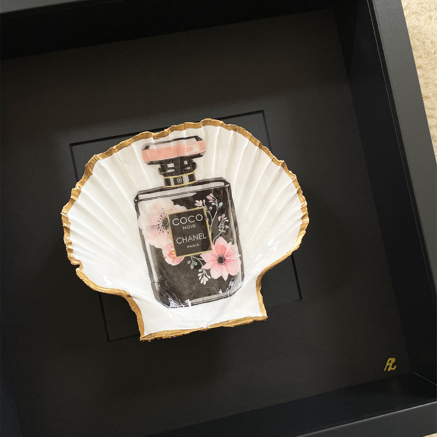 Coco Noir - Sint Jakobsschelp ingelijst 27 x27 cm zwart